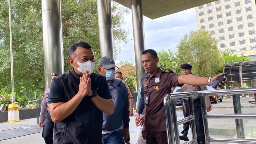 16 Orang Terjaring OTT KPK di Tulungagung, Termasuk Bupati Gatut Sunu