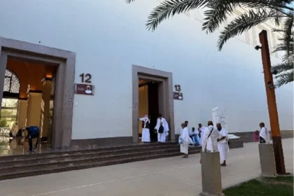 360 Jemaah Haji Kloter Perdana Tinggalkan Madinah, Ambil Miqat di Bir Ali Menuju Makkah