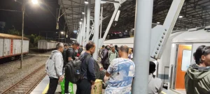 38 Penumpang Dirawat Usai KA Argo Bromo Tabrak KRL di Stasiun Bekasi Timur