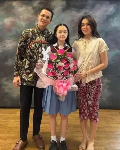 7 Inspirasi Outfit Wisuda Anak TK untuk Orang Tua: Simpel dan Effortless