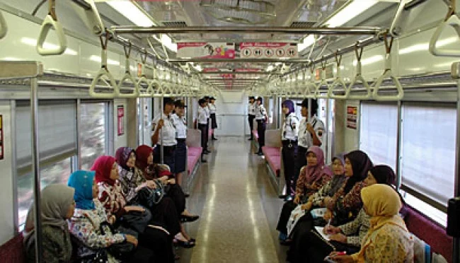 AHY Tegaskan Gerbong Perempuan KRL Dipindah, Laki & Perempuan Sama dalam Upaya Perbaikan Keamanan Kereta Api