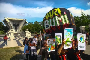 Aksi Hari Bumi di Palembang Desak Penanganan Krisis Iklim dan Revisi Tata Ruang