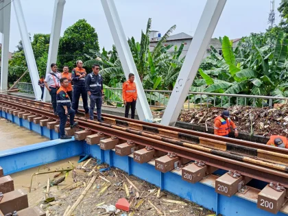 Aliran Listrik KAI Lintas Cibitung‑Bekasi Timur Dimatikan Usai Tabrakan Kereta di Bekasi Timur