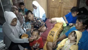 Anak dari Keluarga Miskin di Indonesia Berisiko Tinggi Memiliki Pendapatan Rendah Saat Dewasa
