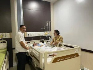 Andrie Yunus Masih Dirawat Intensif di RSCM Usai 30 Hari dan Lima Operasi