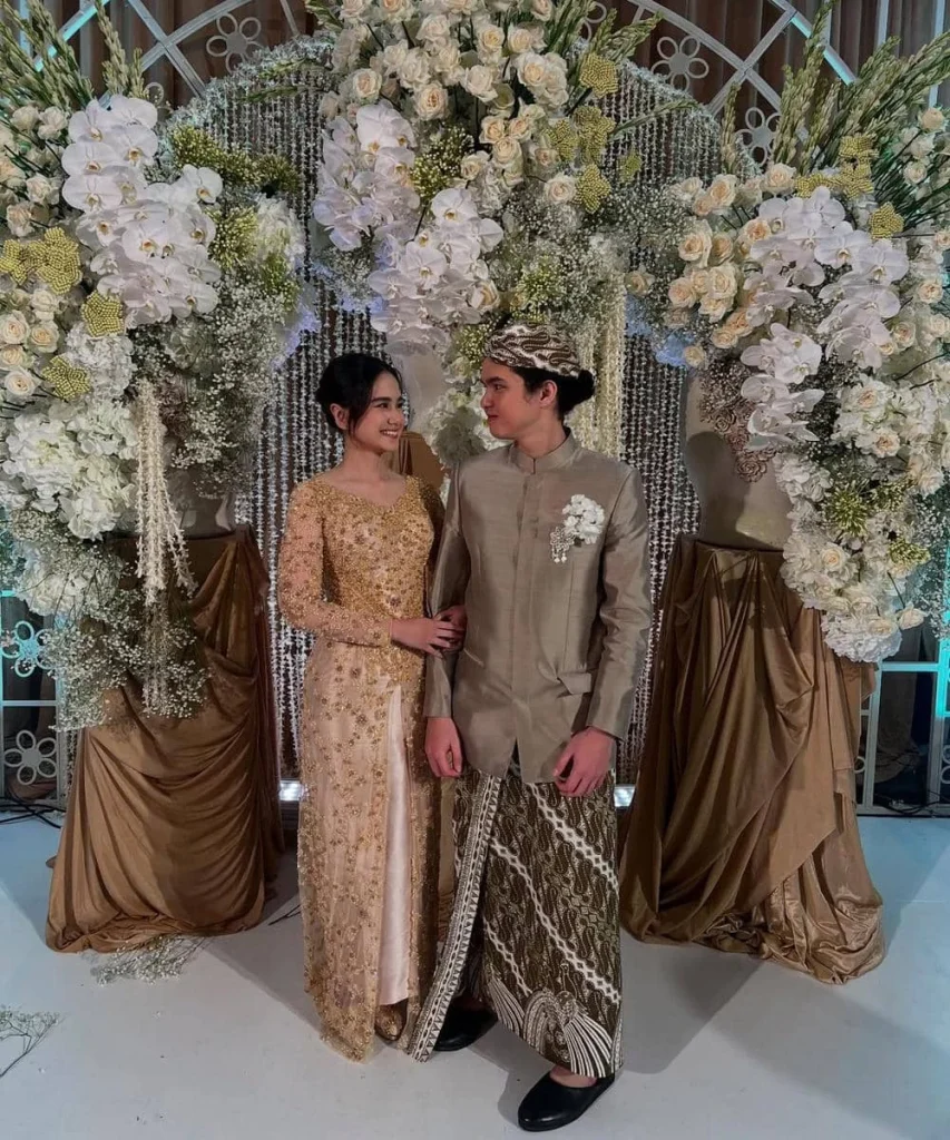Anggun Beri Sentuhan Jawa, Penampilan Syifa Hadju di Akad Nikah Curi Perhatian