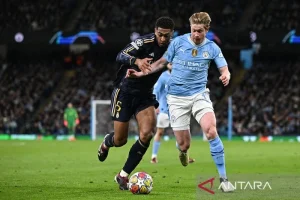 Arne Slot Ungkap Analisis Tajam Usai Kalah Telak 4-0 dari Manchester City di FA Cup 2025/2026