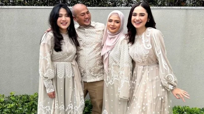 Ayah Kandung Syifa Hadju: Apa Pekerjaannya dan Mengapa Tak Hadir di Pernikahan?