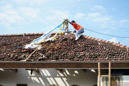 Balon Udara Berpetasan Meledak di Tulungagung, Rumah Warga Rusak dan Polisi Gelar Penyidikan