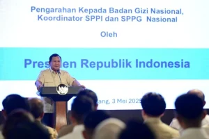 Bersalaman dengan Nanik BGN, Presiden Prabowo Perintahkan Penertiban SPPG Jelek