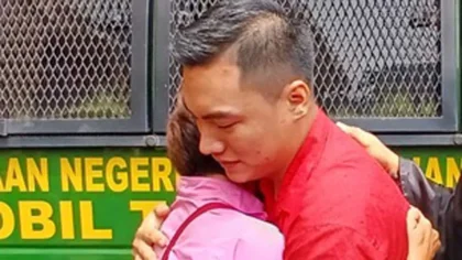 Bos Sritex Menangis Minta Bebas dari Tuntutan 16 Tahun Penjara, Klaim Kasus Korupsi Kredit Hanya Risiko Bisnis