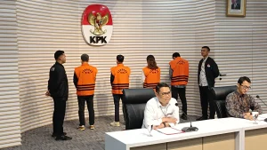 Bupati Tulungagung dan Ajudannya Jadi Tersangka Kasus Pemerasan, Ditahan KPK