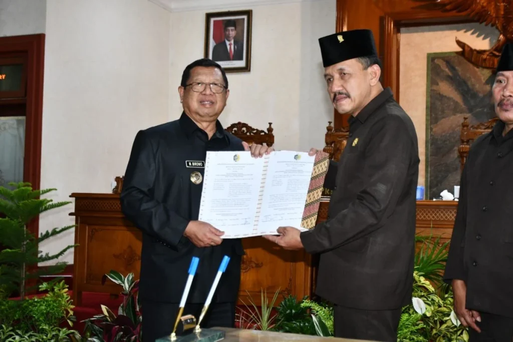 Bupati Tulungagung yang Naik Jabatan Karena Penangkapan Pendahulunya Kini Jadi Sasaran KPK
