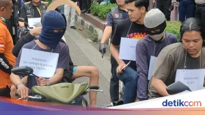 Buron Pelaku Penusukan Maut di Baturaja Timur Serahkan Diri ke Polisi, Mengungkap Kronologi Kejadian