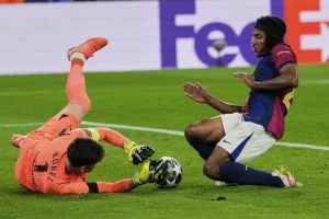 Cedera Achilles Hugo Ekitike Usai Leg Kedua Perempat Final Liga Champions, Absen dari Piala Dunia 2026