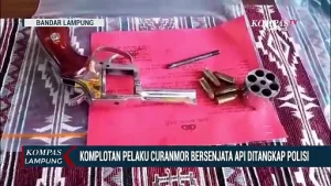 Curanmor Bersenjata Api di Kapuk, Pelaku Todongkan Pistol pada Warga, Dua Motor Hilang