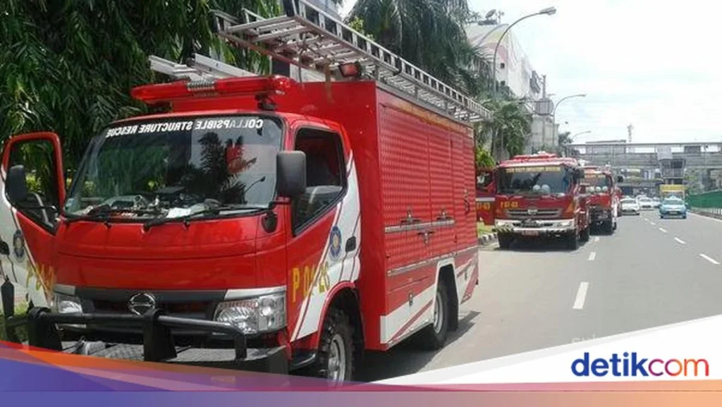 Damkar Semarang Dijebak Laporan Kebakaran Palsu oleh Debt Collector Pinjol, Tagih Utang di Warung Nasi Goreng