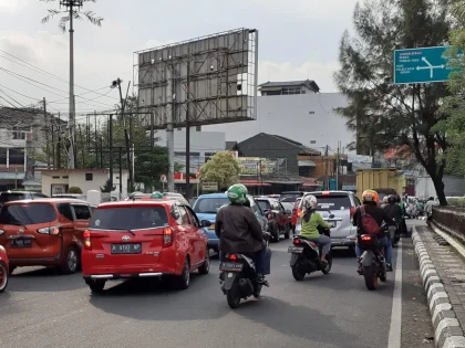 Dishub Bekasi Uji Coba Tutup Median Jalan Juanda, Upaya Reduksi Kemacetan Parah di Jam Sibuk