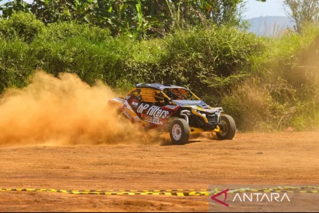 Dua Mobil, Dua Podium! Tim Halo Dayak HRX Guncang Kejurnas Offroad Semarang 2026
