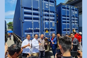Ekspor Mainan dari Ngawi ke Los Angeles, PT Royal Regent Manufacturing Lepas Kontainer Pertama