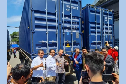 Ekspor Mainan dari Ngawi ke Los Angeles, PT Royal Regent Manufacturing Lepas Kontainer Pertama