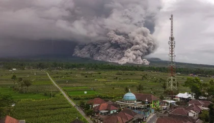Erosi Gunung Semeru: Aliran Piroklastik 3,5 km Mengguncang Jawa Timur