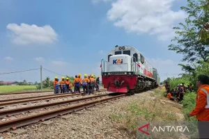 Evakuasi KA Argo Bromo Anggrek dari KRL di Bekasi Selesai, Lokomotif Telah Dilepas