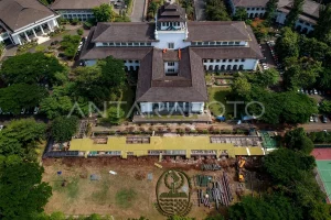 Gubernur Dedi Mulyadi Jelaskan Alasan Revitalisasi Halaman Gedung Sate yang Menghabiskan Rp15 Miliar Lebih