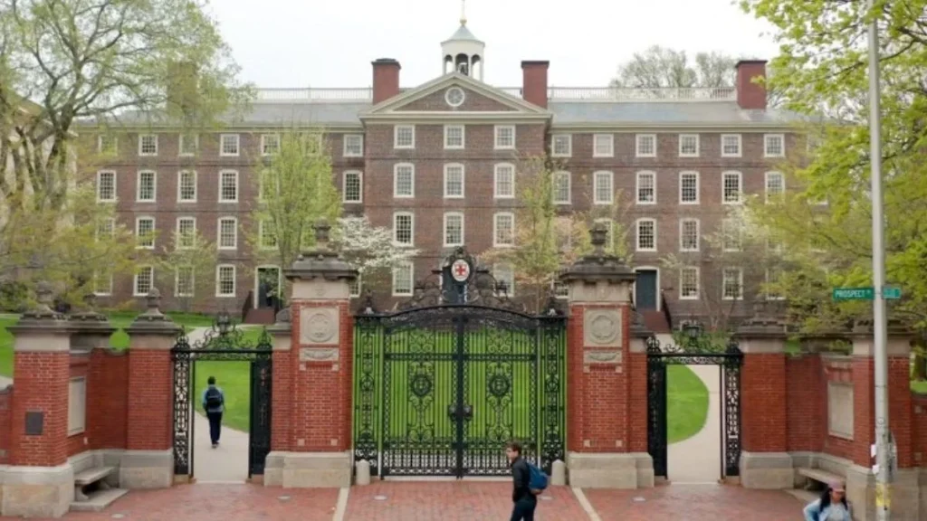 Gugatan Mahasiswa Terhadap Brown University atas Kegagalan Keamanan Penembakan Kampus