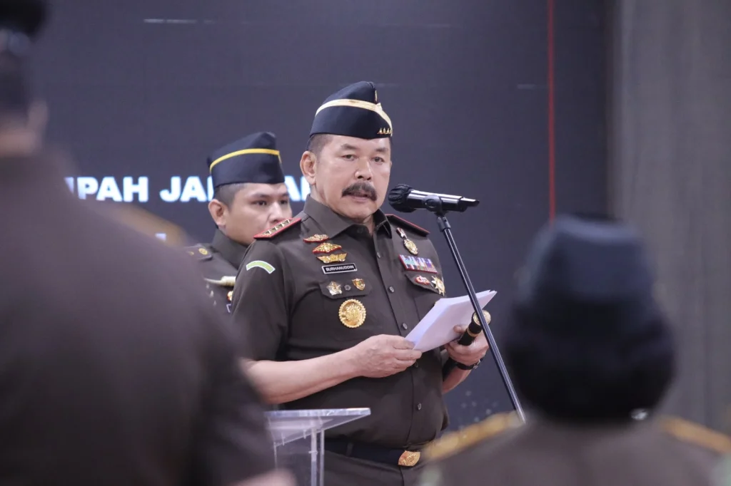Jaksa Agung Lantik 14 Kajati, Tekankan Kendali Narasi Publik dan Pengawasan Ketat