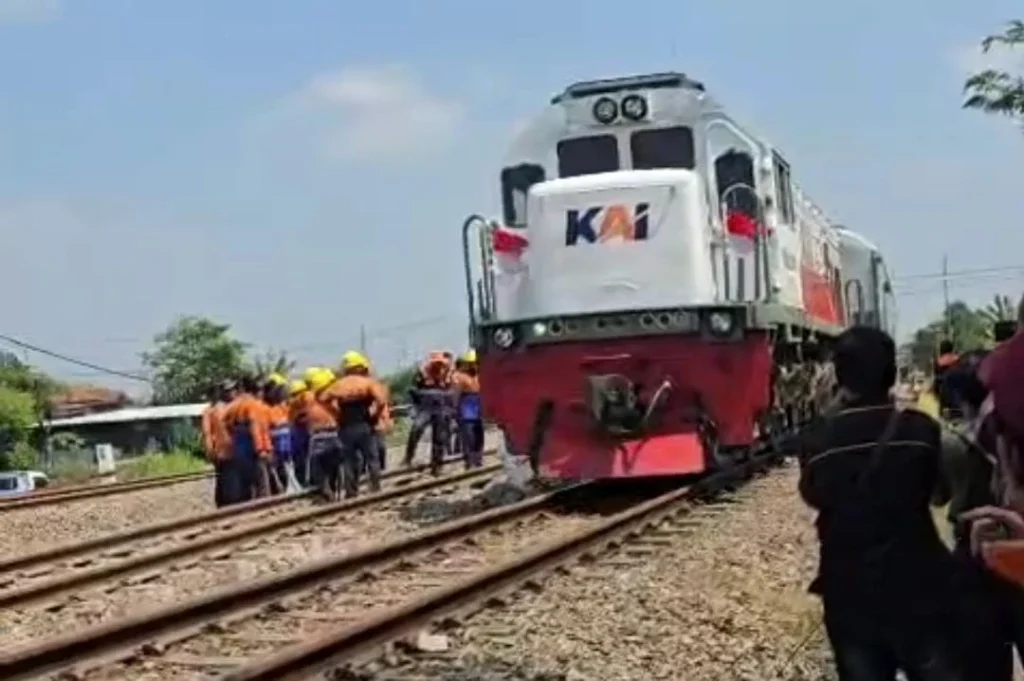KA Argo Bromo Tabrak KRL di Bekasi, Humas Daop 1 Jakarta Sampaikan Permohonan Maaf dan Langkah Penanganan