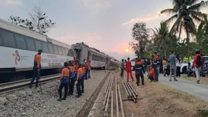 KA Argo Bromo Tabrak KRL di Bekasi Timur, Tiga Penumpang Tewas dalam Kecelakaan Mematikan
