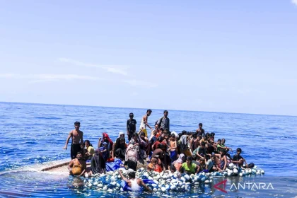 Kapal Pengungsi Rohingya Terbalik di Laut Andaman, 250 Orang Hilang