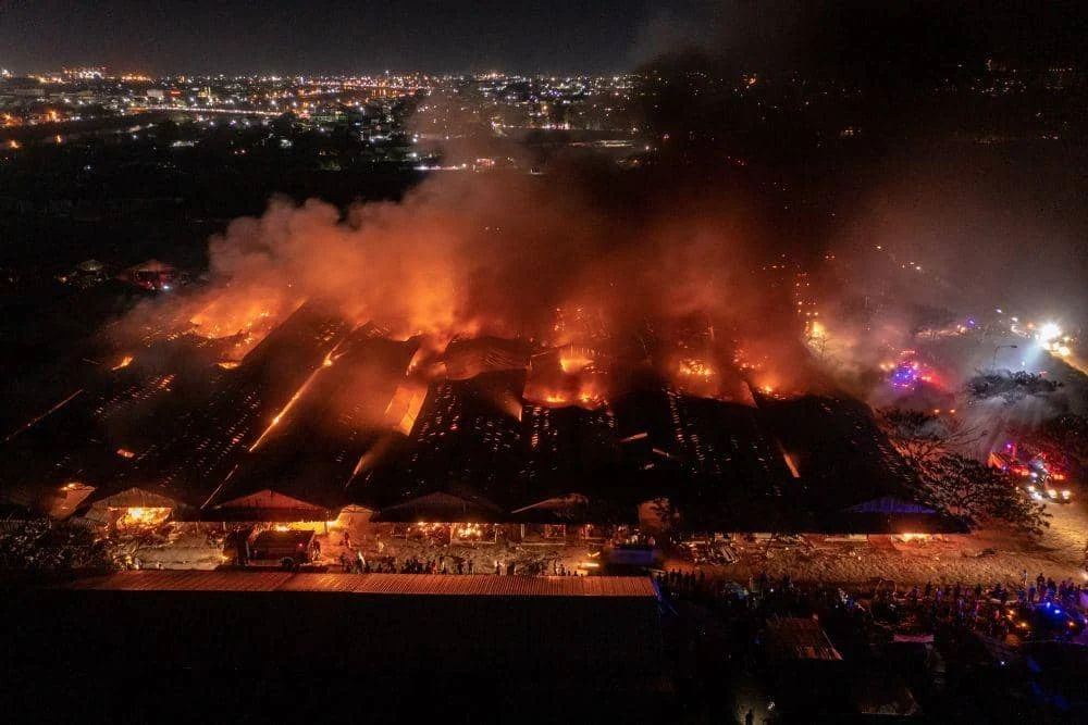 Kebakaran Pasar Kanjengan di Kompleks Johar Semarang: Api Membara pada Rabu Malam