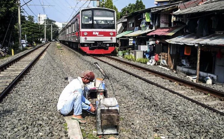 Kecelakaan Kereta Api di Stasiun Bekasi: KAI Hentikan Sementara Perjalanan KAJJ Gambir‑Pasar Senen