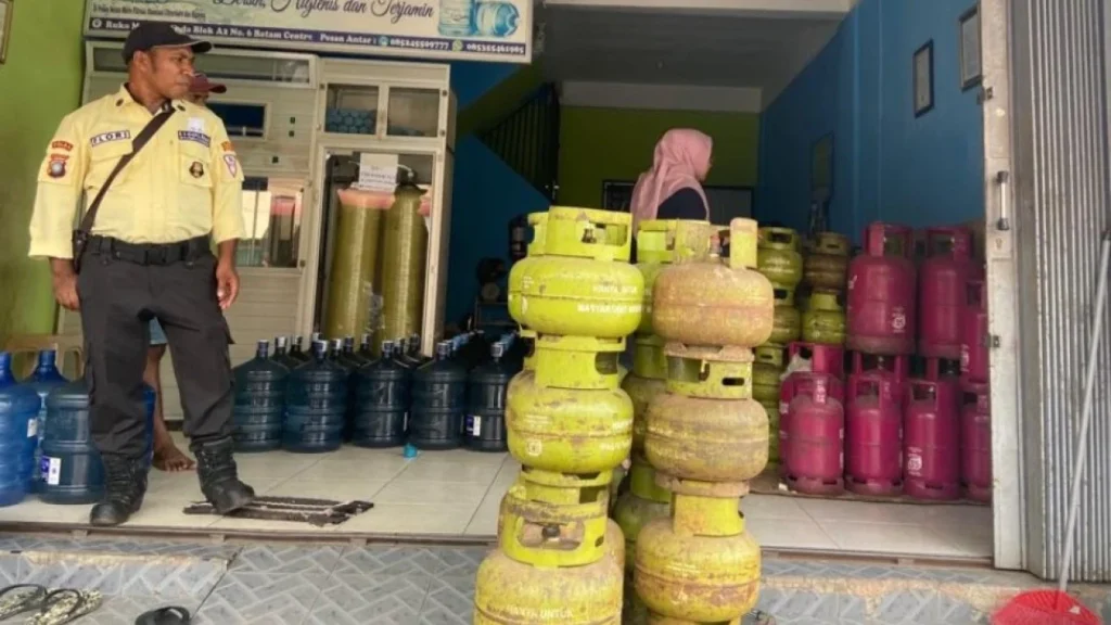 Kelangkaan Elpiji 3 Kg di Tuban: Pertamina Tambah 12 Ribu Tabung untuk Atasi Krisis Energi