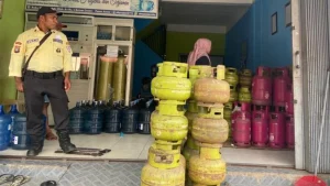 Kelangkaan Elpiji 3 Kg di Tuban: Pertamina Tambah 12 Ribu Tabung untuk Atasi Krisis Energi