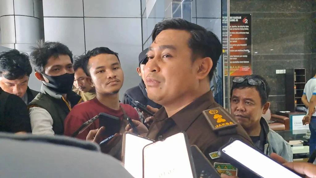 Kementerian PU Digeledah, Seskab Teddy: Silakan Diperiksa, Kita Terbuka untuk Hukum