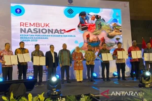 Kemnaker Desak Dunia Usaha Perluas Kesempatan Kerja Bagi Lansia