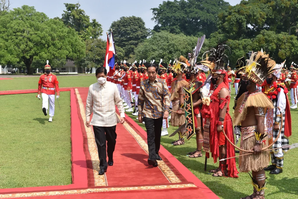 Kopassus Hoaks: Viral Isu Pangkopassus Tampar di Istana Negara Dibantah Resmi