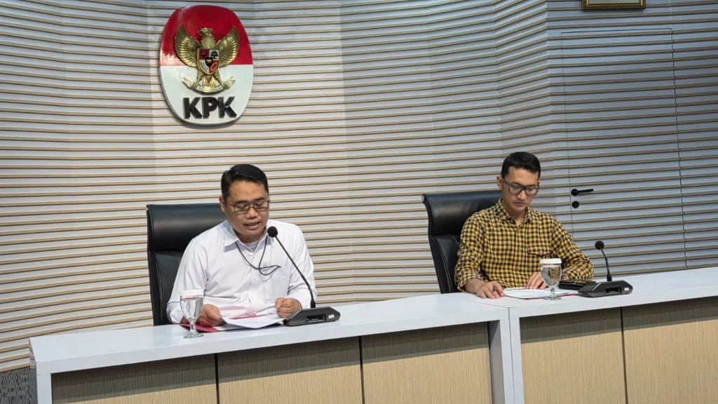 KPK Amankan 16 Orang Termasuk Bupati Tulungagung dalam Operasi OTT di Jawa Timur