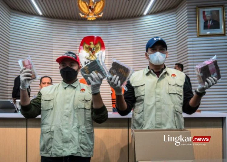 KPK Bongkar Kantor Pemkab Tulungagung, Temukan Uang Tunai dalam Penggeledahan