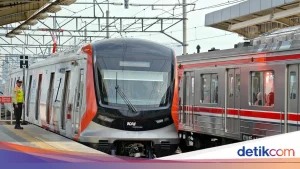 KRL Baru Bisa Melintas ke Stasiun Cikarang Rabu Siang, Jadwal Tertunda Hingga Sore