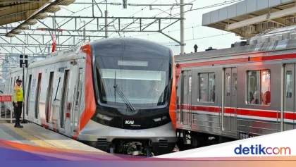 KRL Baru Bisa Melintas ke Stasiun Cikarang Rabu Siang, Jadwal Tertunda Hingga Sore