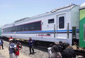 KRL Bekasi Timur Tabrakan dengan KA Argo Bromo Anggrek, 3 Penumpang Meninggal dan 38 Luka-luka