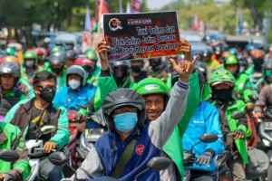 Legislator PDIP Sofwan Dedy Ardyanto Dorong Undang-Undang Perlindungan Pengemudi Ojol dan Taksi Online