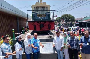 Lokomotif KA Probowangi di Banyuwangi Tiba-Tiba Memuntahkan Percikan Api, KAI Daop 9 Jember Beri Klarifikasi Resmi