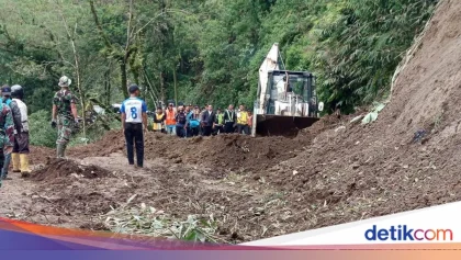 Longsor Cadas Pangeran: Lalin Dialihkan ke Tol Cisumdawu, Alat Berat Siap Buka Jalur