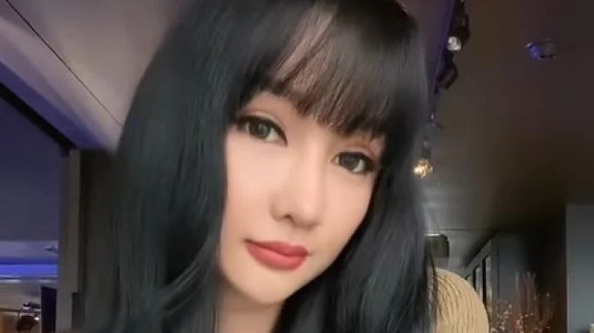 Lucinta Luna Kembali Feminin Jelang Korea, Netizen Pertanyakan Kembalinya Identitas