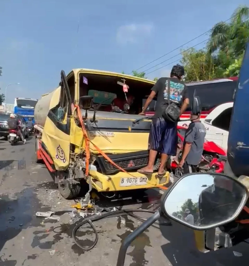 Mati Mendadak, Kenapa Taksi Green SM Gagal Saat Kecelakaan KRL di Bekasi Timur?